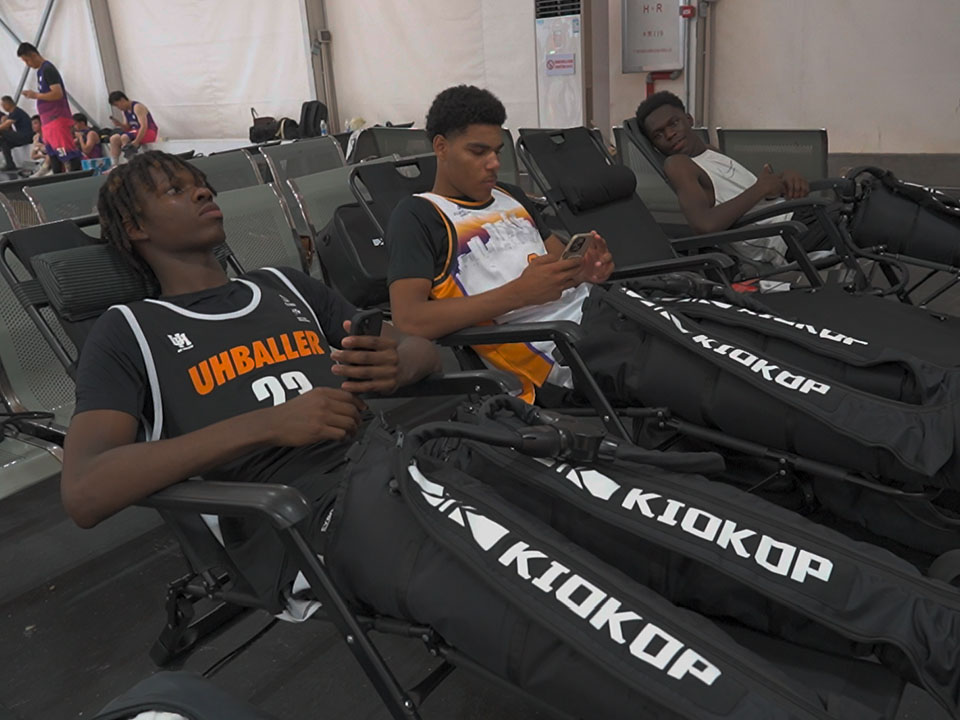 Compression leg massager